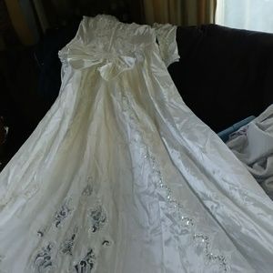 Wedding dress